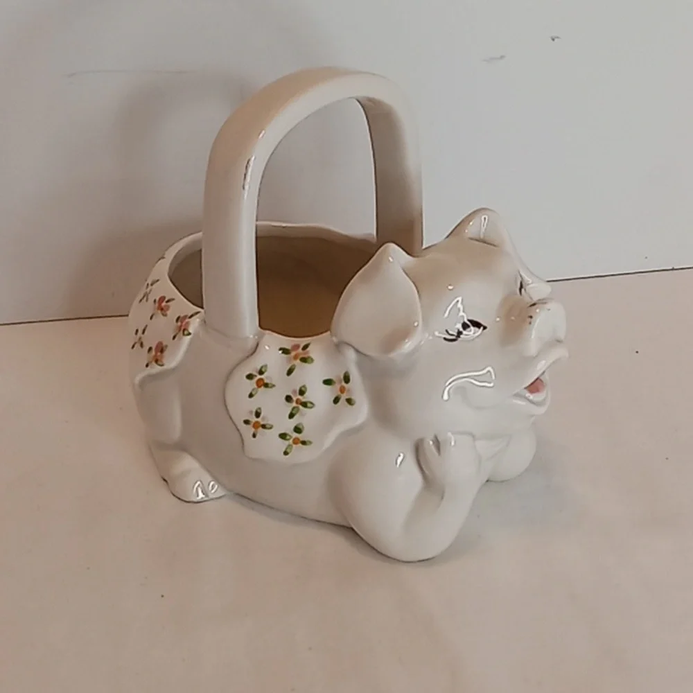 3 Piece Bundle Vintage Fritz And Floyd Laughing Pig Basket & Salt And Pepper Set